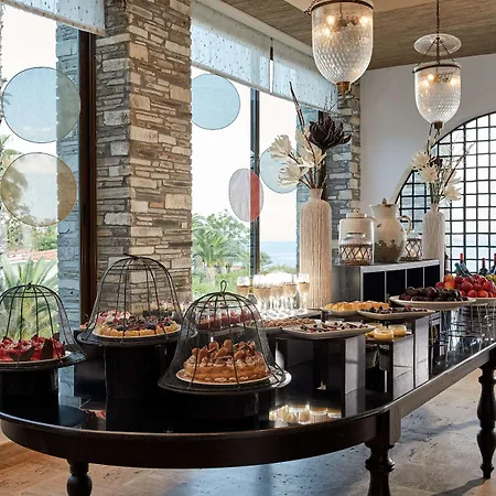 منتجع إيجلز بالاس 5*